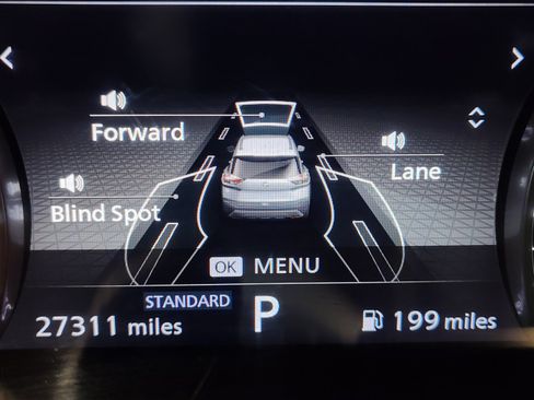 Used 2023 Nissan Rogue SV FWD image 30