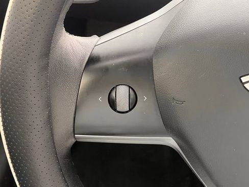 Used 2022 Tesla Model 3 Long Range image 12
