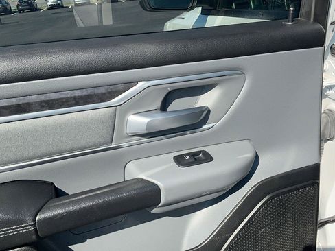 Used 2022 RAM 1500 Big Horn AWD/4WD image 25