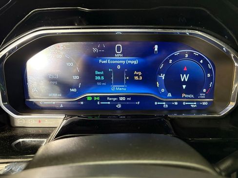 Used 2025 Chevrolet Silverado 1500 LT RWD image 27