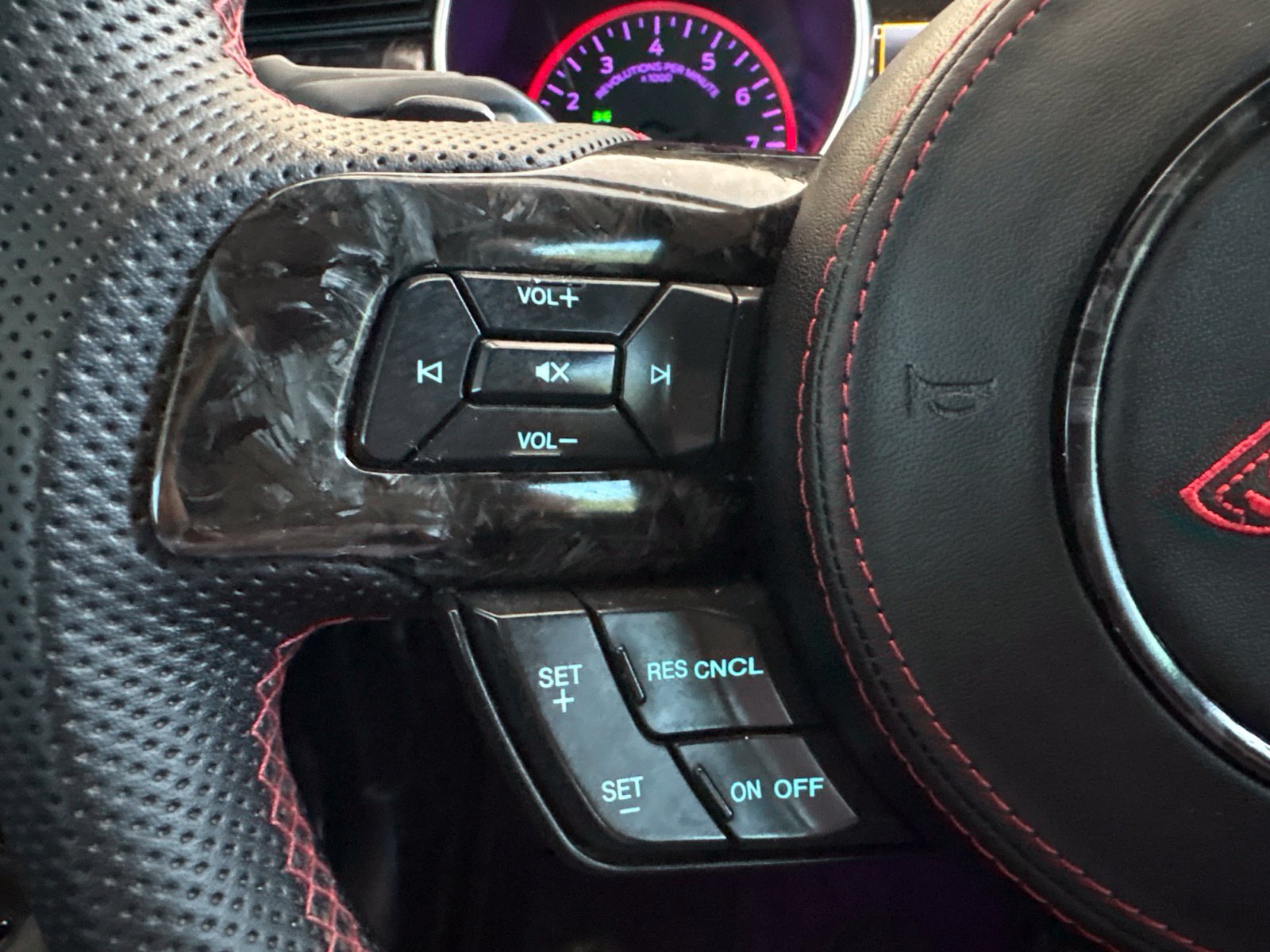 Used 2018 Ford Mustang GT Premium w/ GT Performance Package RWD image 26