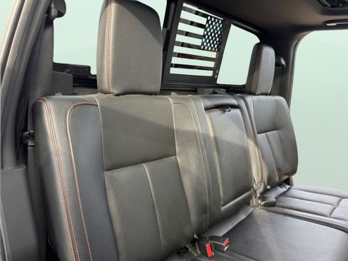 Used 2021 Nissan Titan PRO-4X w/ Pro-4x Convenience Package image 29