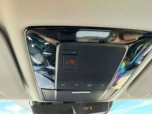 Used 2025 Mitsubishi Outlander SE FWD image 33