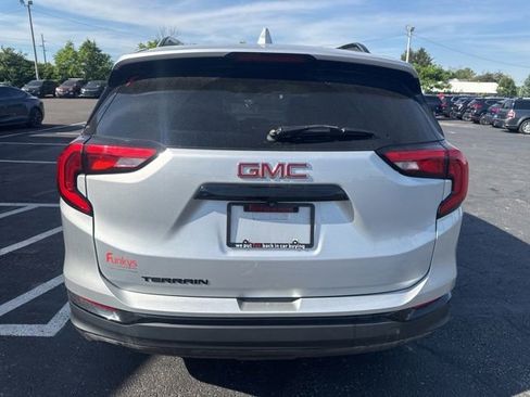 Used 2021 GMC Terrain SLT w/ Elevation Edition FWD image 4