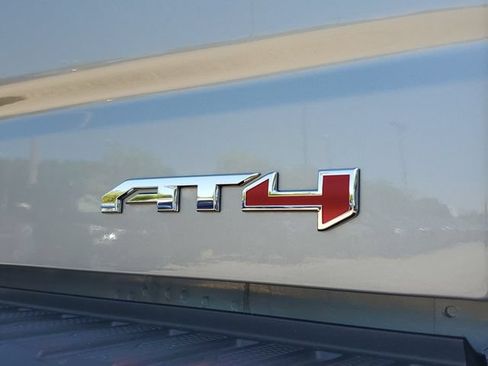 Used 2024 GMC Sierra 1500 AT4 w/ Technology Package AWD/4WD image 8