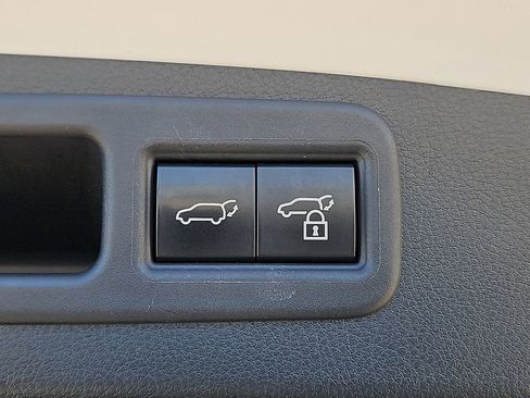 Used 2025 Lexus RX 500h F Sport w/ Convenience Package image 9