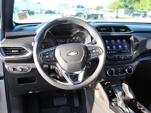 Used 2023 Chevrolet TrailBlazer ACTIV w/ Convenience Package AWD/4WD image 8