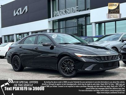 Used 2025 Hyundai Elantra Limited