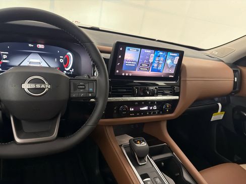 New 2026 Nissan Pathfinder Platinum AWD/4WD image 19