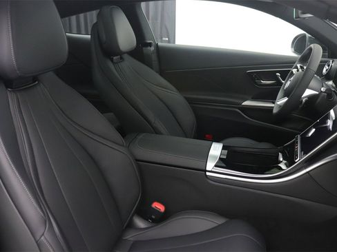 New 2026 Mercedes-Benz CLE 300 4MATIC Coupe image 9