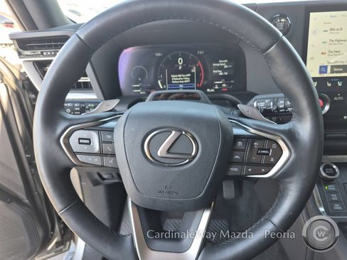 Used 2025 Lexus GX 550 AWD/4WD image 23