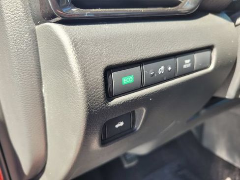 Certified 2025 Nissan Sentra SV w/ All-Weather Package FWD image 19