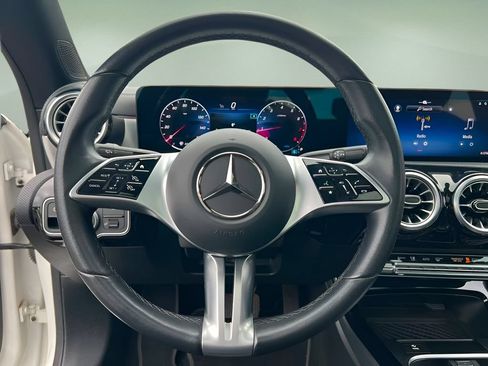 Used 2025 Mercedes-Benz CLA 250 4MATIC image 15