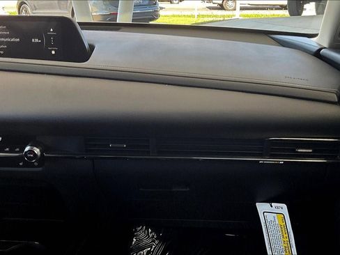 Used 2025 MAZDA CX-30 AWD 2.5 S w/ Preferred Package image 16