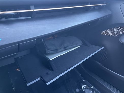 Used 2024 Nissan Ariya FWD image 43