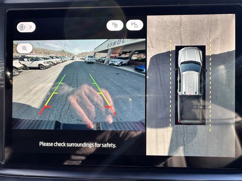 Used 2025 Ford F250 Platinum w/ Tremor Off-Road Package image 25