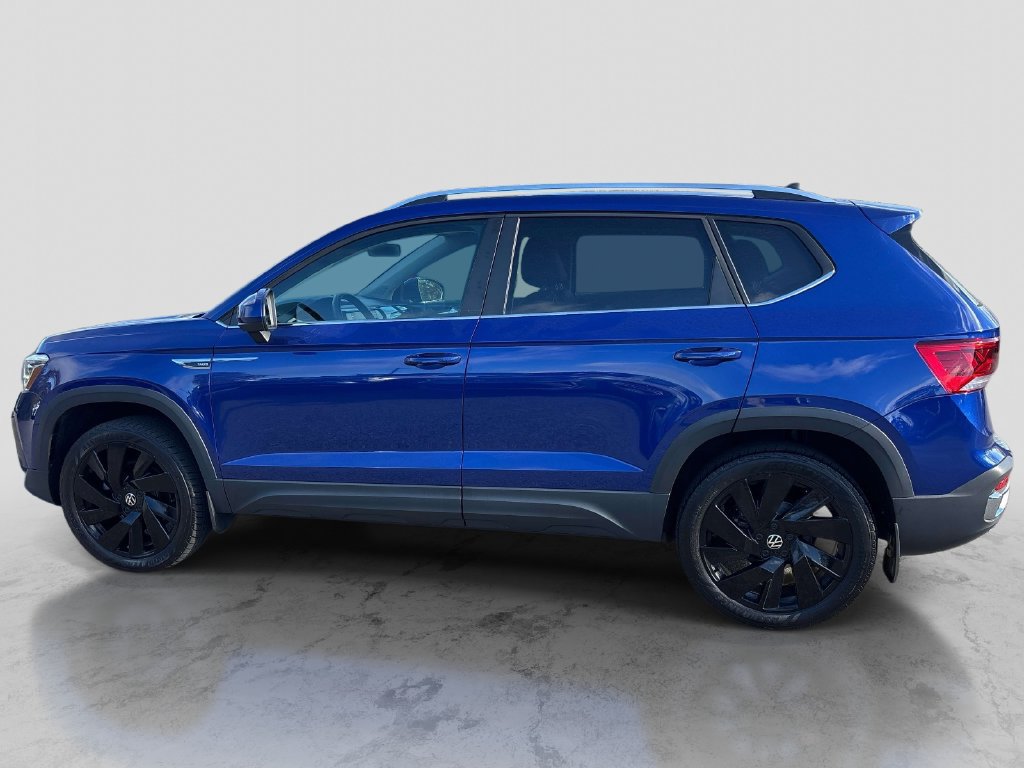 Certified 2024 Volkswagen Taos SEL AWD/4WD image 2