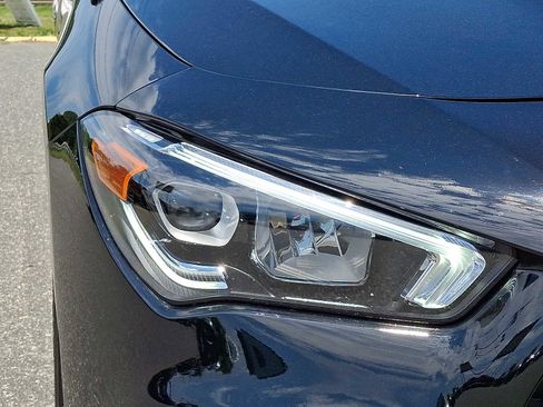 Used 2023 Mercedes-Benz CLA 250 4MATIC image 9