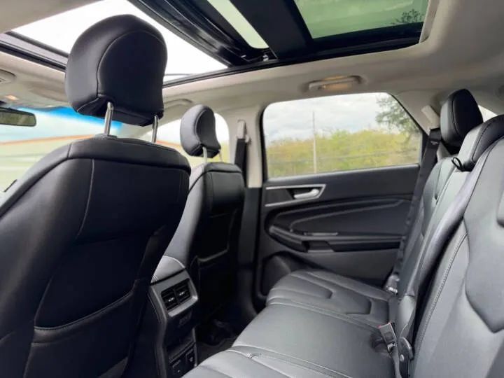 Used 2016 Ford Edge Titanium w/ Equipment Group 302A AWD/4WD image 13