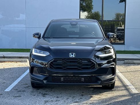 Used 2024 Honda HR-V Sport image 11