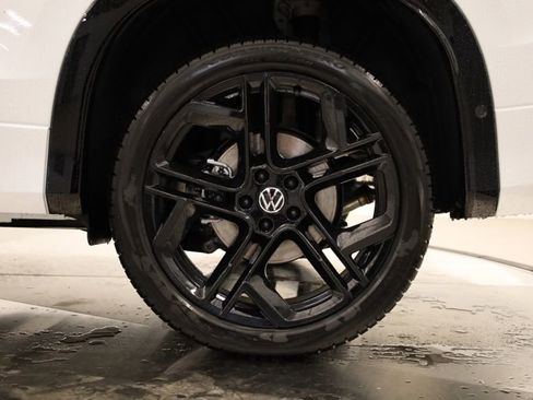 New 2026 Volkswagen Tiguan SE R-Line AWD/4WD image 37