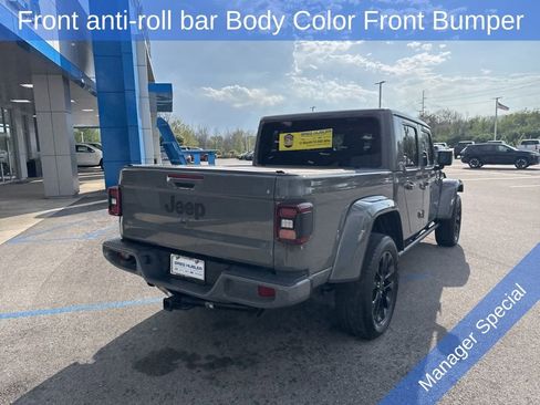 Used 2023 Jeep Gladiator Overland AWD/4WD image 16