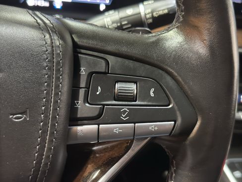 Used 2021 Cadillac Escalade Premium Luxury Platinum image 30