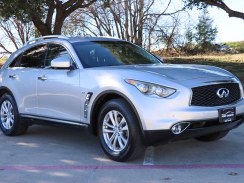 Used 2017 INFINITI QX70 3.7 w/ Premium Package image 4