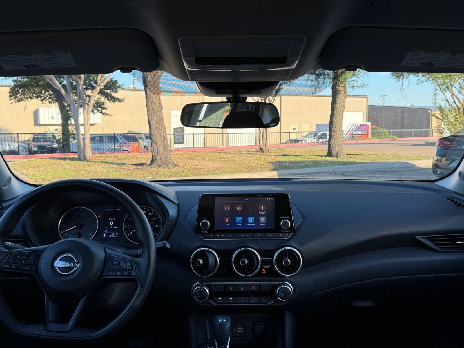Used 2025 Nissan Sentra S FWD image 32