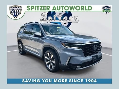 Used 2025 Honda Pilot Elite image 1