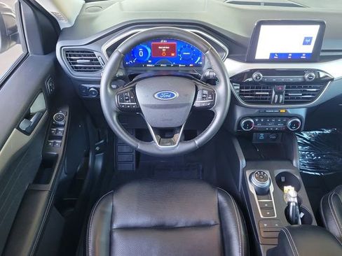 Used 2022 Ford Escape SEL w/ Technology Package FWD image 7