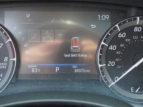Used 2021 Toyota Highlander XLE AWD/4WD image 38