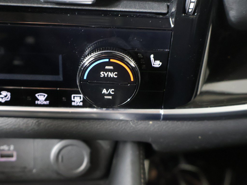 Used 2023 Nissan Rogue SL FWD image 45