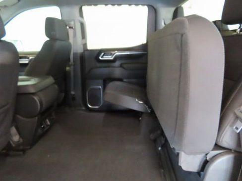 Used 2023 Chevrolet Silverado 1500 LT AWD/4WD image 34