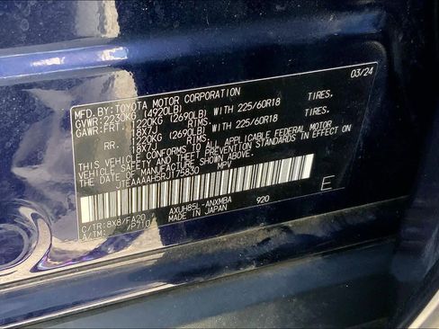 Used 2024 Toyota Venza LE AWD/4WD image 32