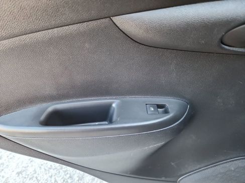 Used 2022 Chevrolet Spark LT image 34