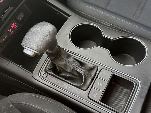 Used 2019 Kia Sorento LX image 18