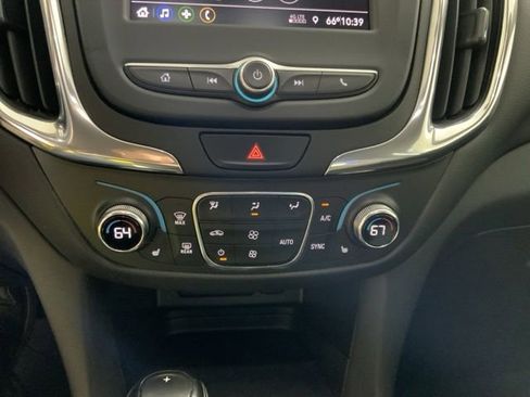 Used 2021 Chevrolet Equinox LT FWD image 19