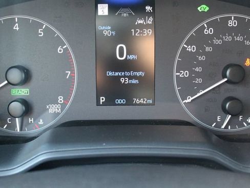 Used 2025 Toyota Corolla Cross AWD Hybrid image 34