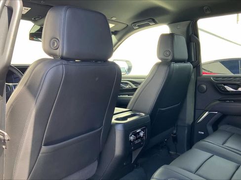 Used 2024 GMC Yukon Denali AWD/4WD image 12