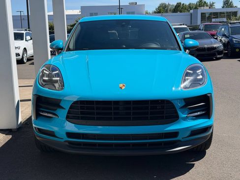 Used 2019 Porsche Macan w/ Premium Package AWD/4WD image 2