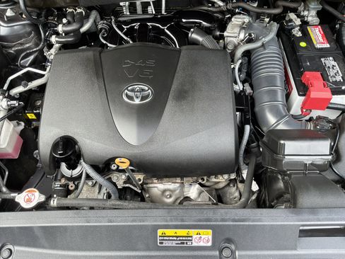 Used 2022 Toyota Highlander Platinum AWD/4WD image 35