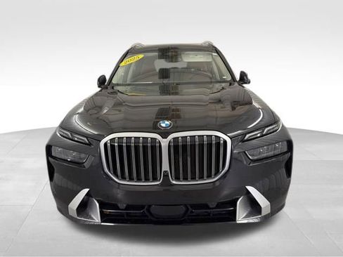 Used 2025 BMW X7 xDrive40i image 2