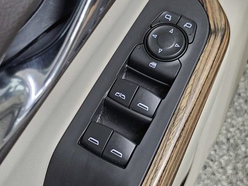 Used 2019 GMC Acadia Denali w/ LPO, Floor Liner Package AWD/4WD image 38