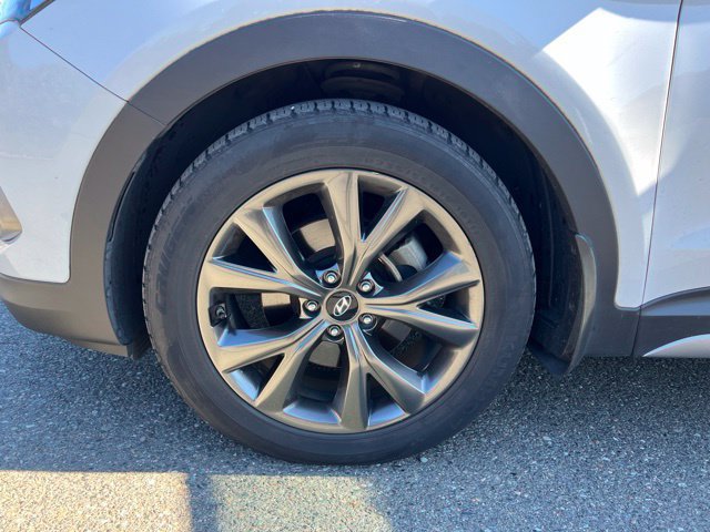 Used 2017 Hyundai Santa Fe Sport w/ 2.0T Ultimate Tech Package 05 AWD/4WD image 7