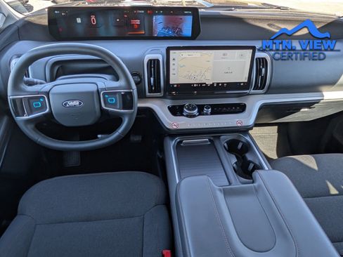 Used 2025 Ford Expedition Max Active image 10