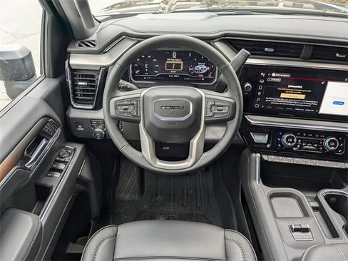 New 2025 GMC Sierra 2500 Denali w/ Denali Reserve Package image 17