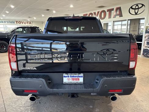 Used 2024 Honda Ridgeline Black Edition image 9