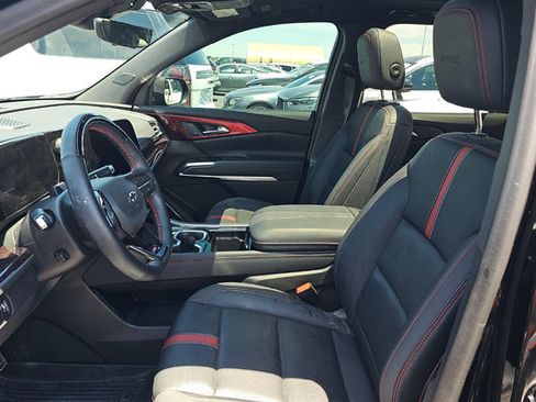 Used 2024 Chevrolet Traverse RS w/ LPO, Floor Liner Package AWD/4WD image 5