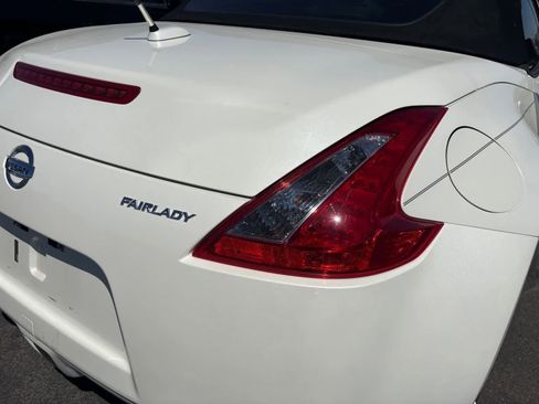 Used 2012 Nissan 370Z Touring w/ Sport Pkg image 19